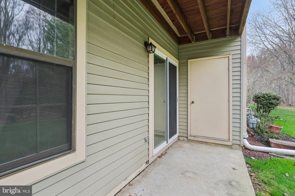 165 Wyndham Place - Photo 29