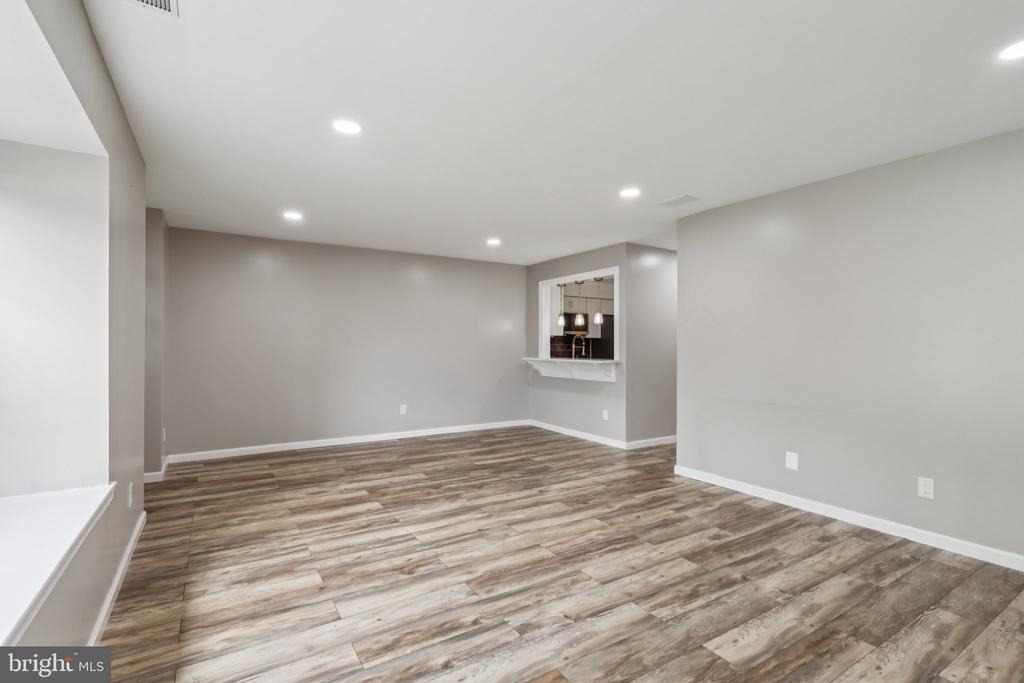 165 Wyndham Place - Photo 7