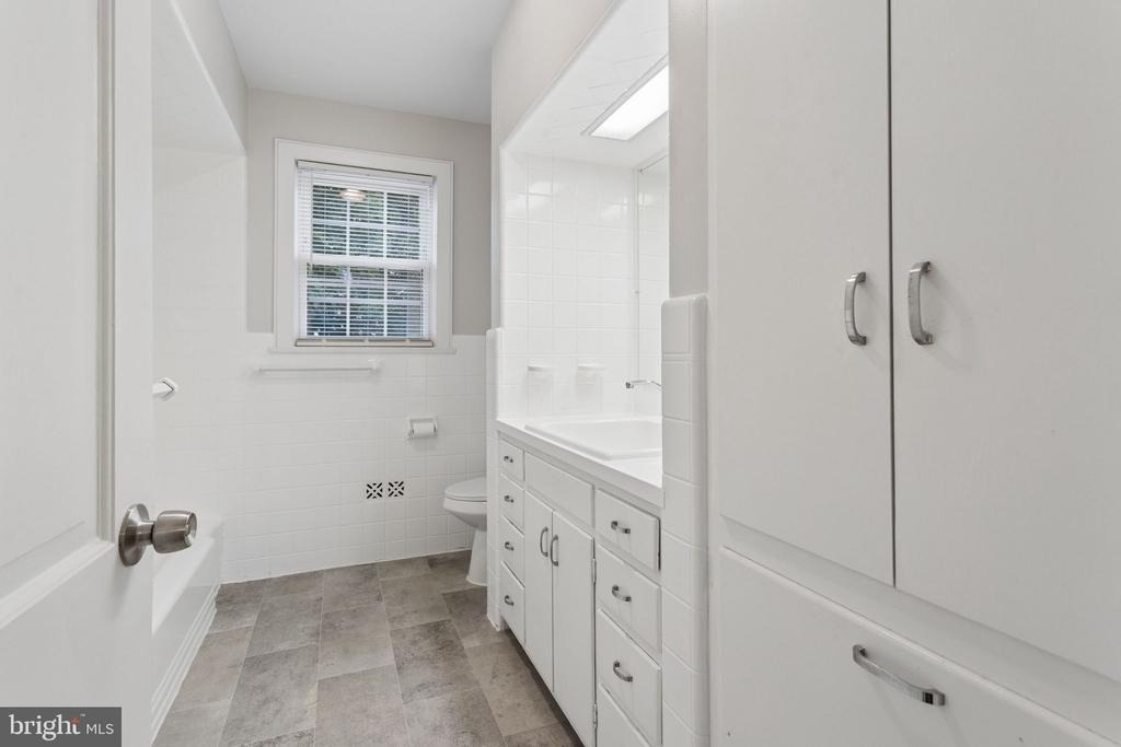 127 Bell Avenue - Photo 10