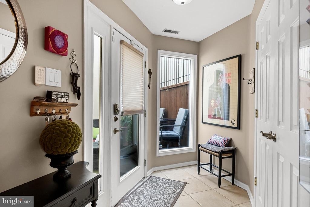 1410 Chanticleer - Photo 1