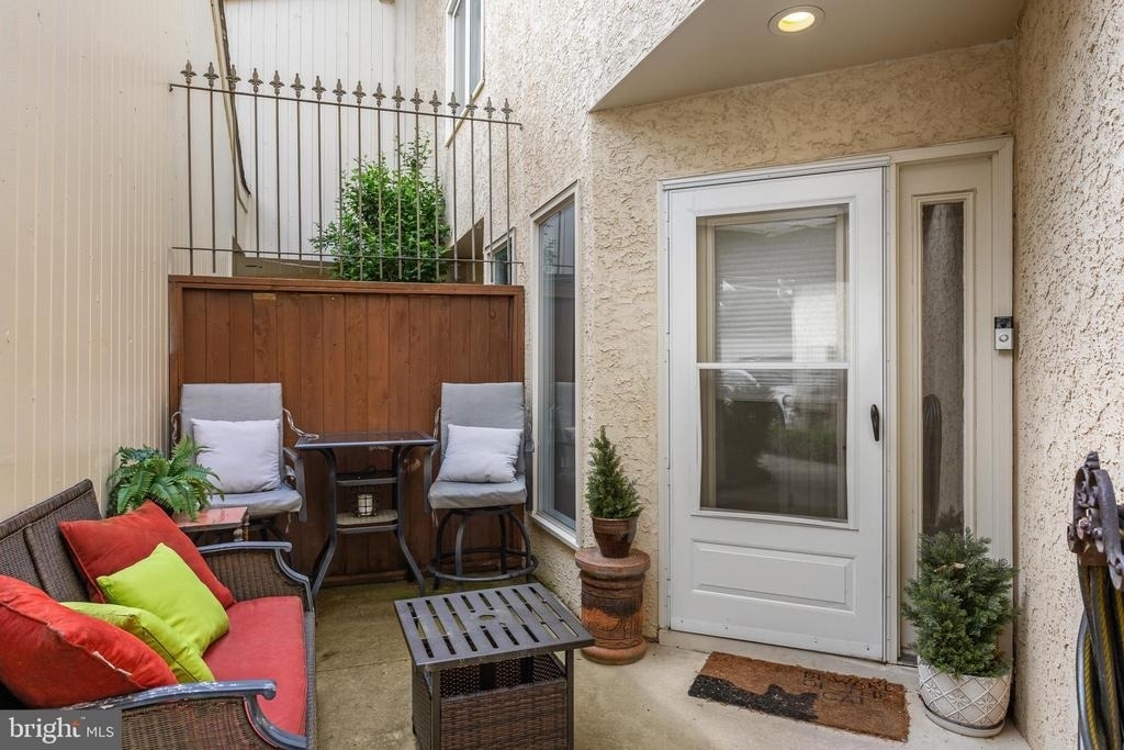 1410 Chanticleer - Photo 37
