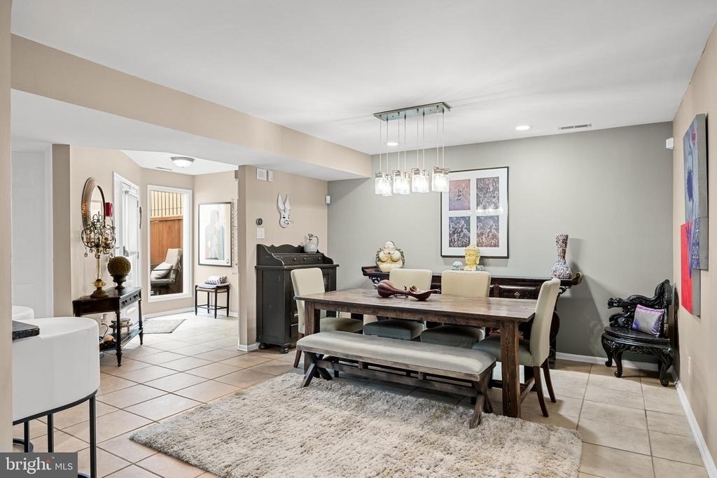 1410 Chanticleer - Photo 3