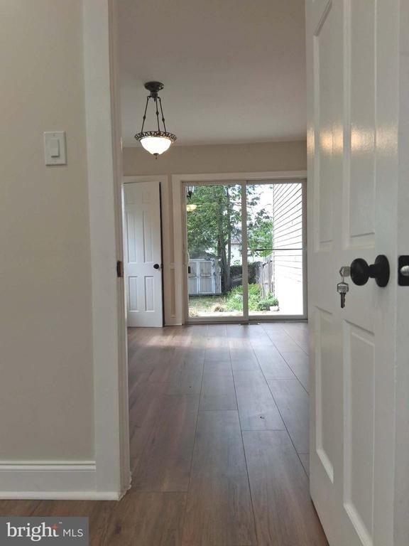 115 E 2nd Street - Photo 4