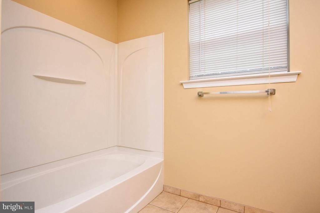 342 Nicholas - Photo 19
