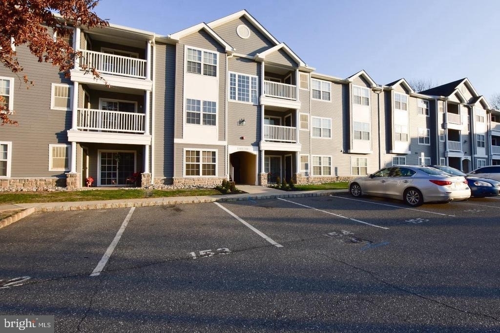 342 Nicholas - Photo 0