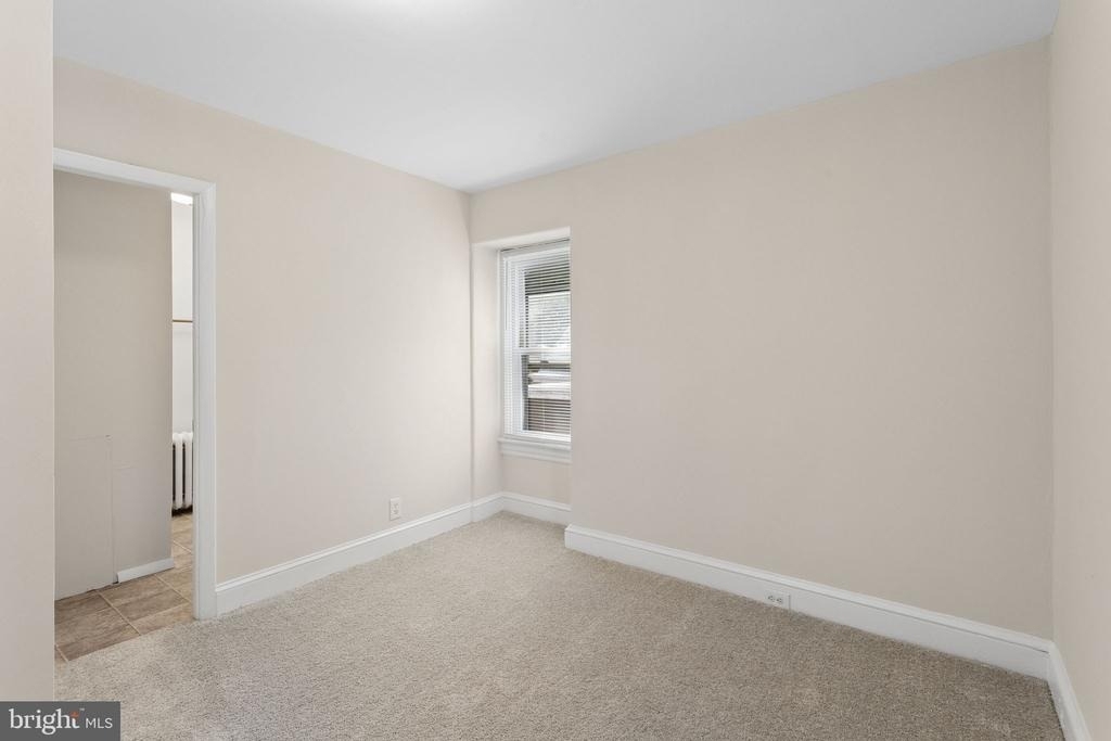 407 Cinnaminson Avenue - Photo 9