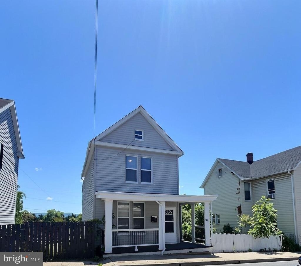 322 N Cannon Avenue - Photo 0
