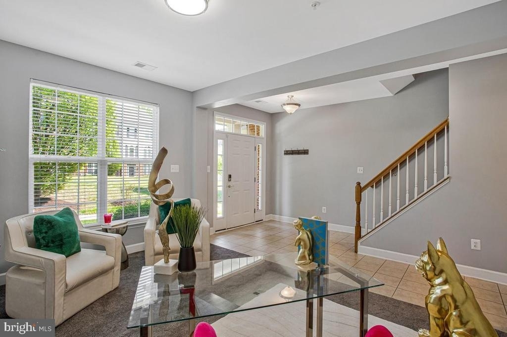 505 Jurgensen Pl - Photo 5