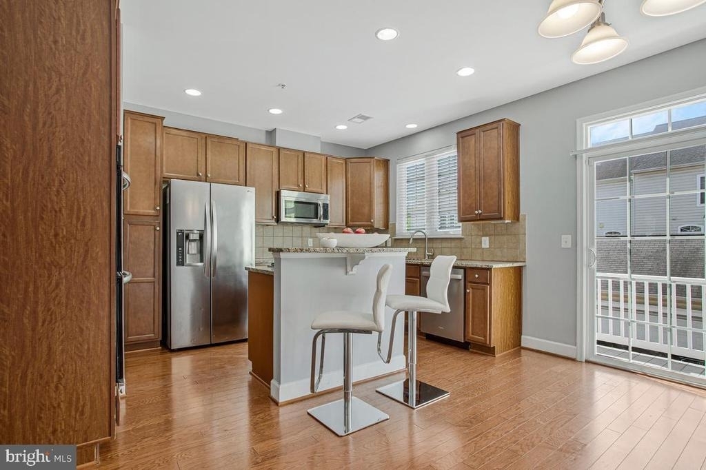 505 Jurgensen Pl - Photo 11
