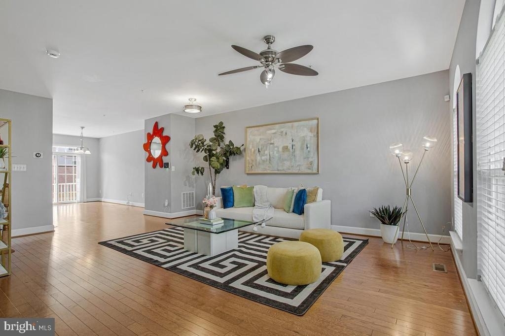 505 Jurgensen Pl - Photo 14