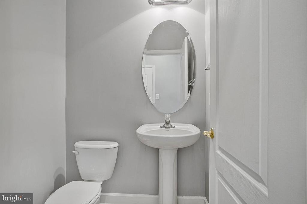 505 Jurgensen Pl - Photo 6