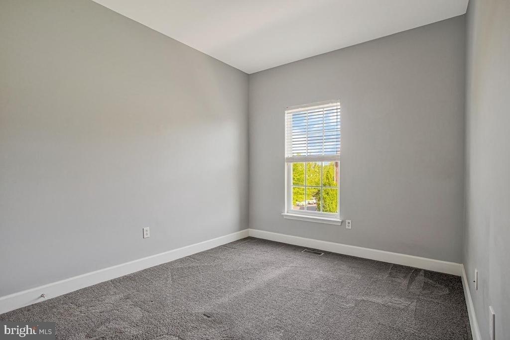505 Jurgensen Pl - Photo 23