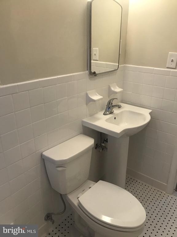 4004 74th Pl - Photo 8