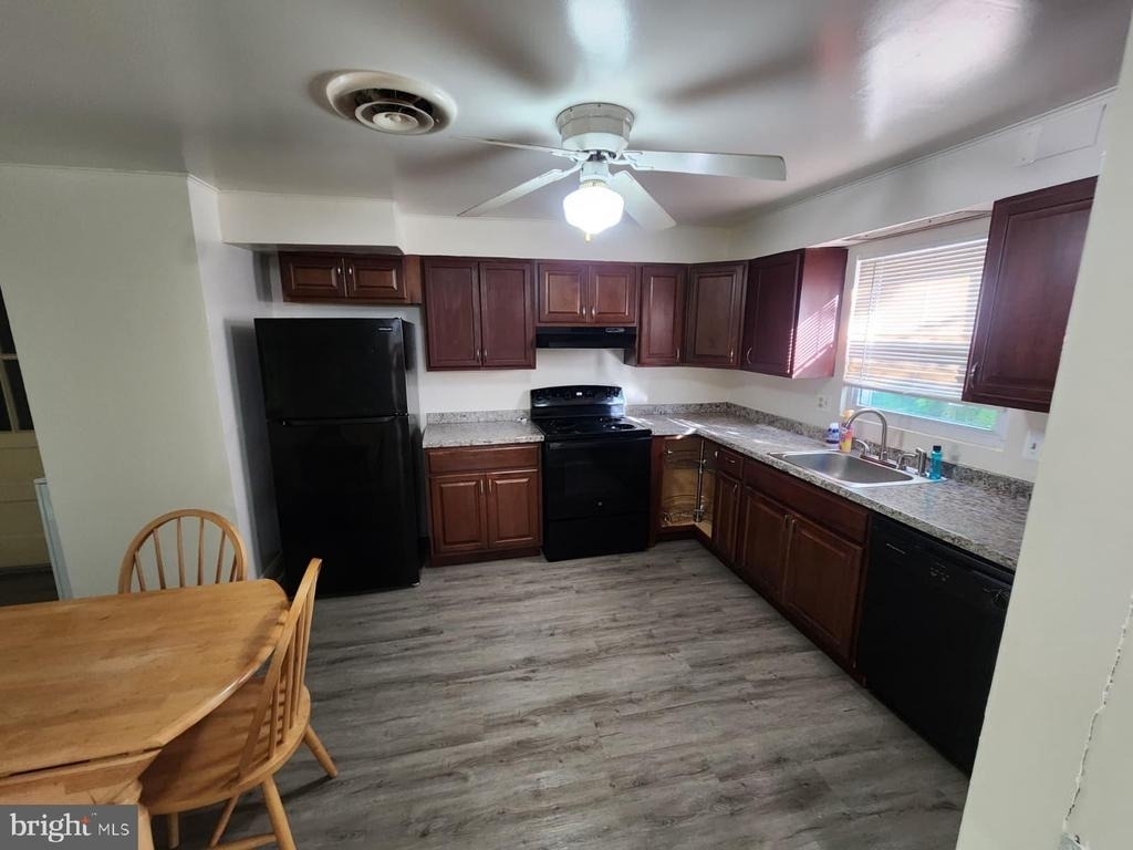308 4th Street - Photo 1