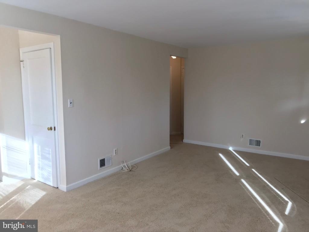 5422 Varnum Street - Photo 2
