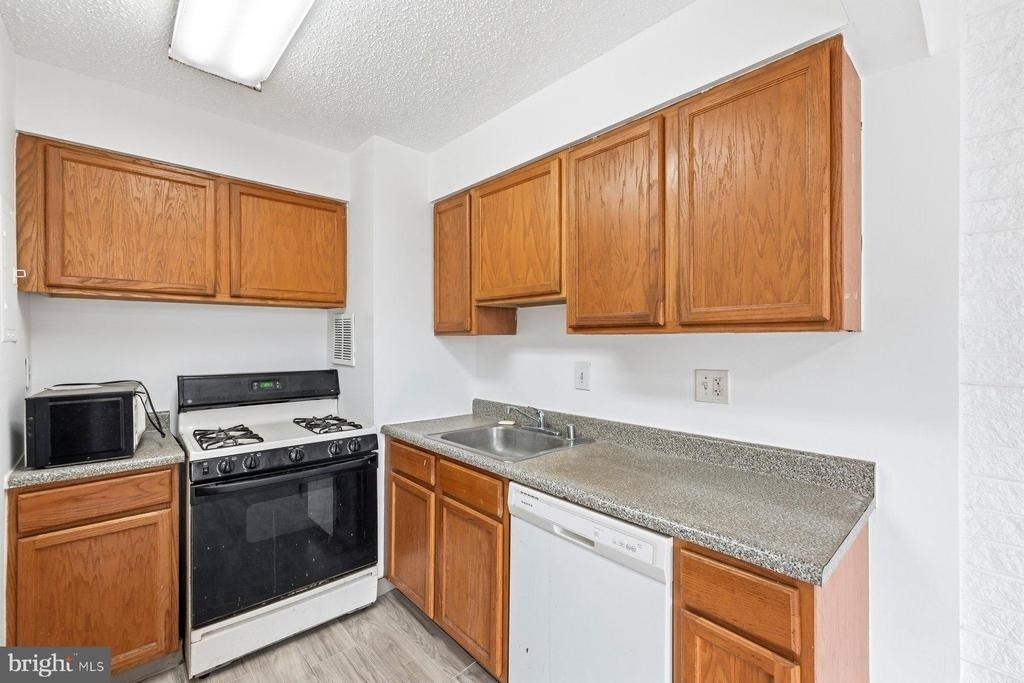 1824 Metzerott Road - Photo 9
