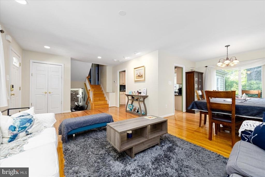 4 Sussex Court - Photo 4