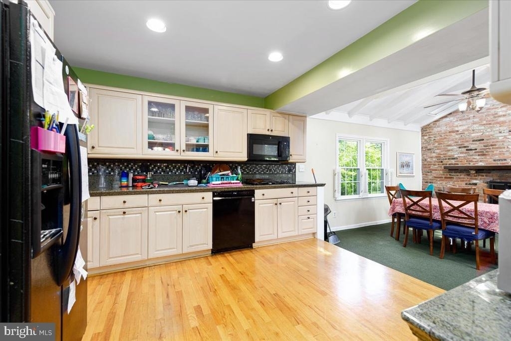 4 Sussex Court - Photo 6