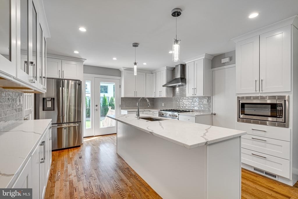 7517 Granada Drive - Photo 4