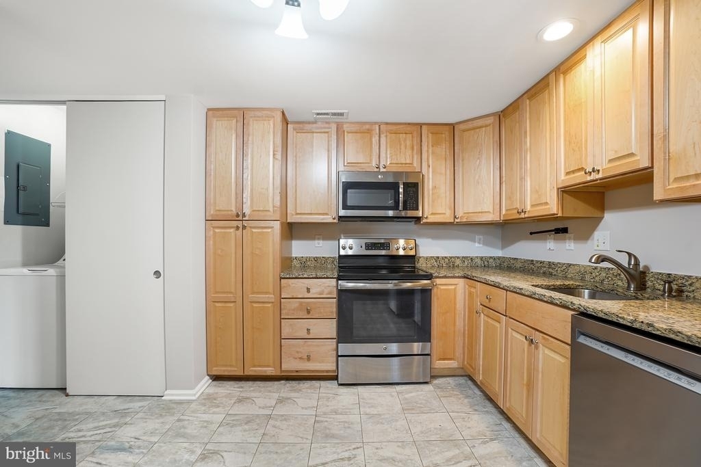 15101 Glade Drive - Photo 15