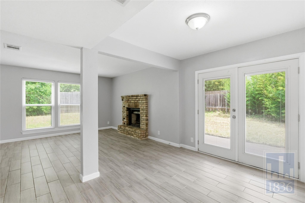 8108 Hood Cir - Photo 2