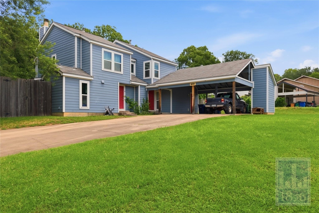8108 Hood Cir - Photo 0