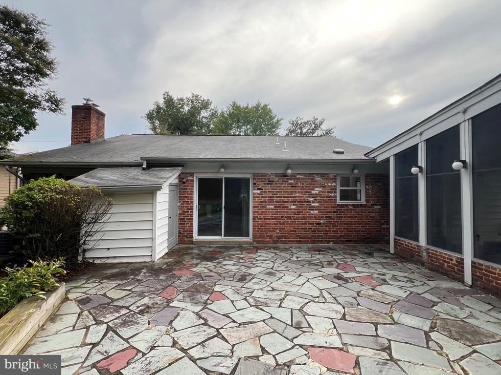 6411 E Halbert Road - Photo 27