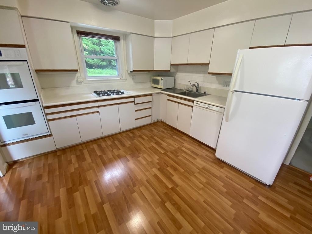 6411 E Halbert Road - Photo 1