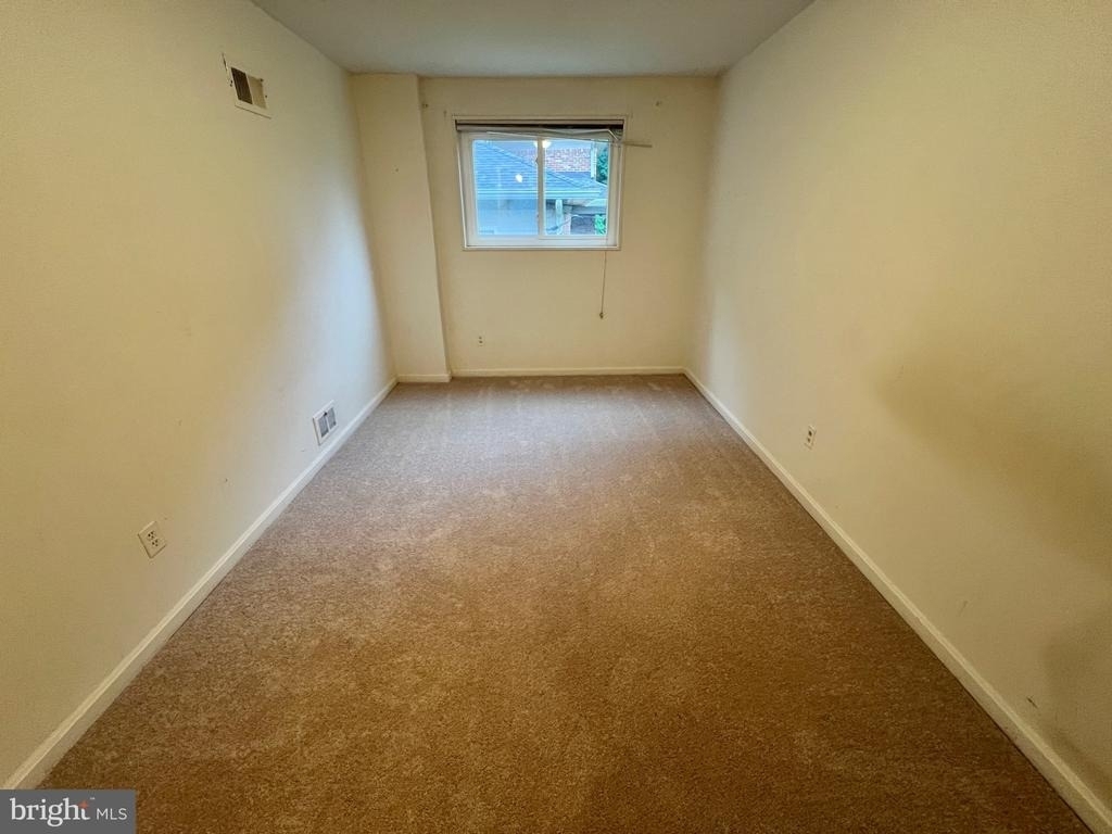 6411 E Halbert Road - Photo 20