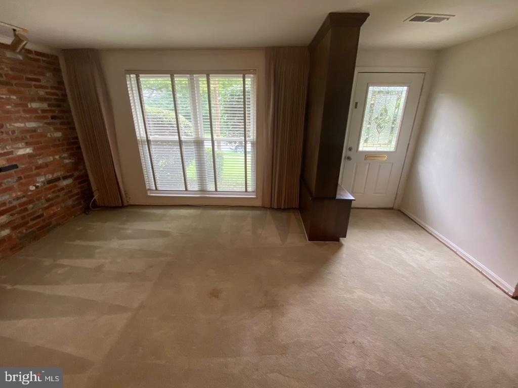 6411 E Halbert Road - Photo 6