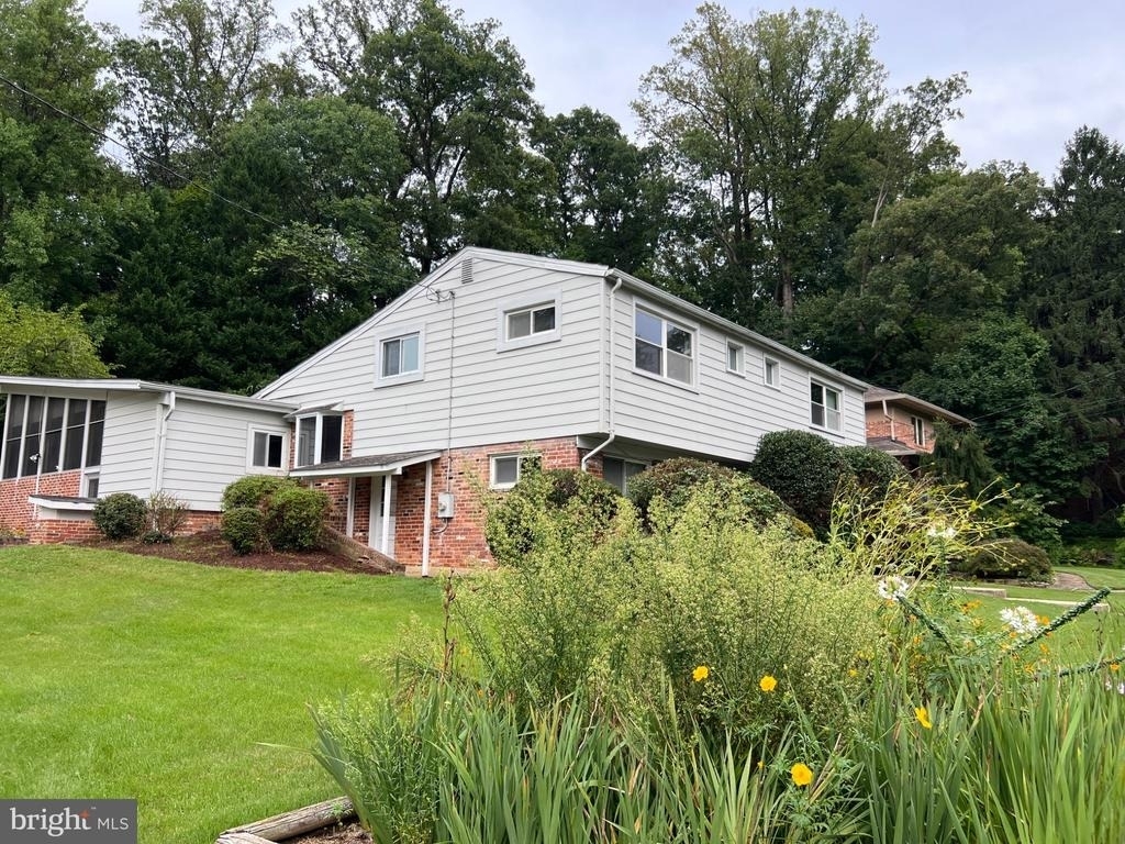 6411 E Halbert Road - Photo 29