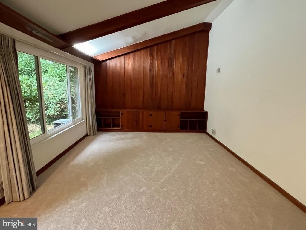 6411 E Halbert Road - Photo 12