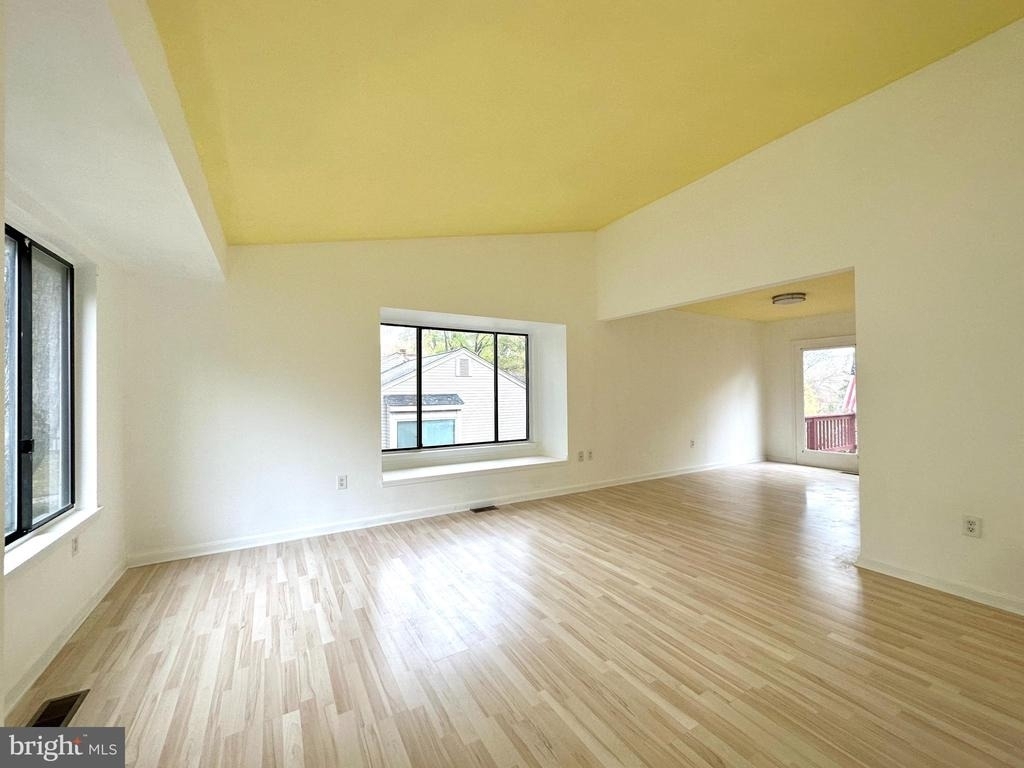 4 Renmark Court - Photo 4