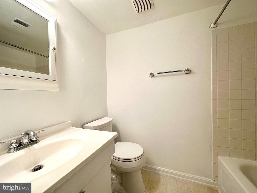 4 Renmark Court - Photo 27