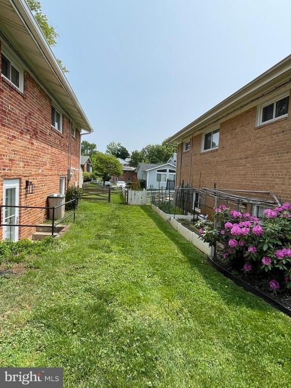 9913 Pomona Drive - Photo 23