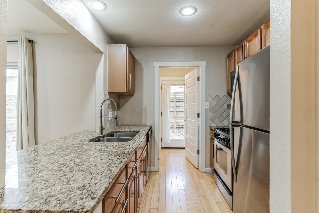 3214 Clawson Rd - Photo 6
