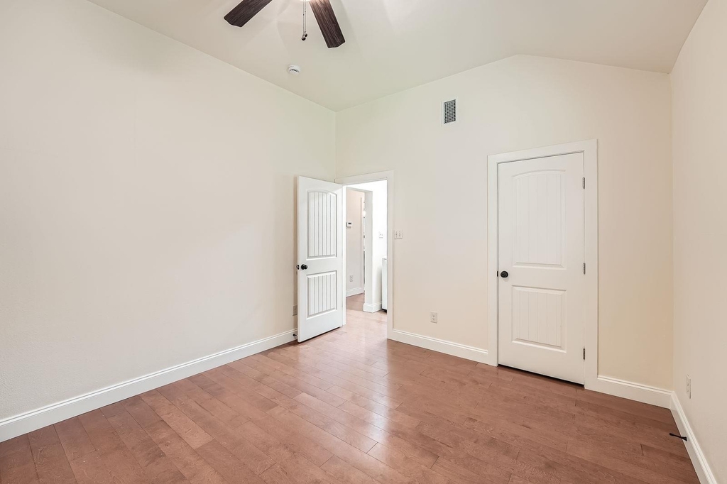2929 E Martin Luther King Jr Blvd - Photo 15