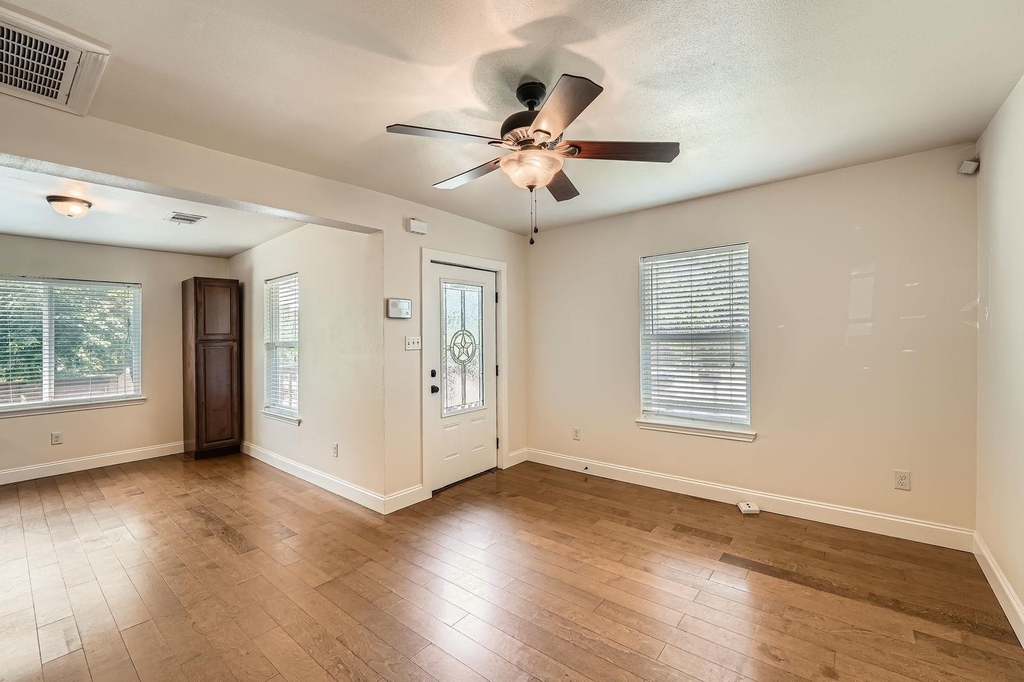 2929 E Martin Luther King Jr Blvd - Photo 6