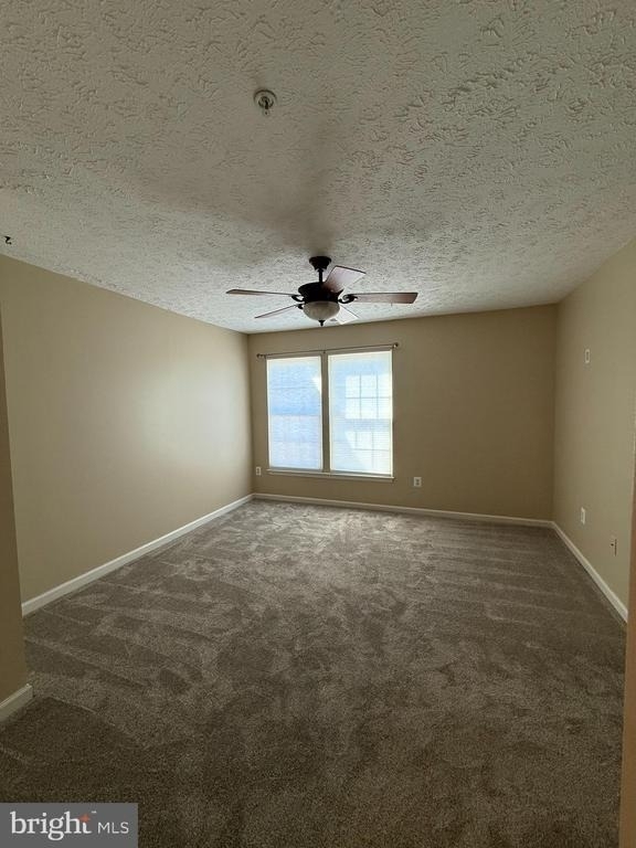 1064 Jeanett Way - Photo 15