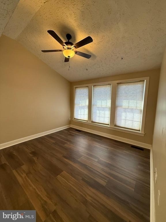 1064 Jeanett Way - Photo 8