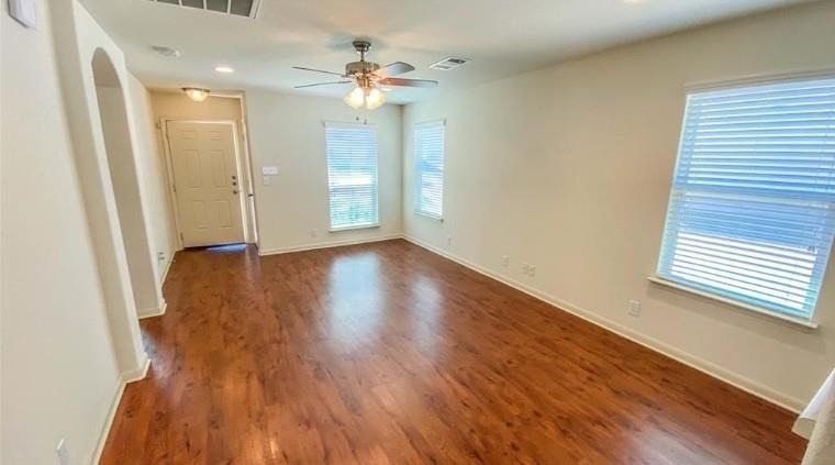 915 Alamo Plaza Dr - Photo 1