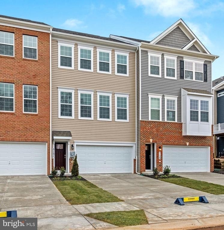 5131 Constitution Street - Photo 0