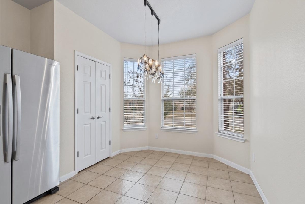 652 Dark Horse Ln - Photo 7