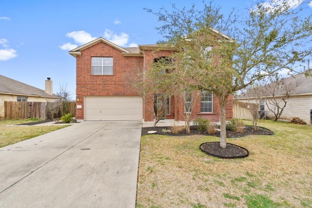 652 Dark Horse Ln - Photo 1
