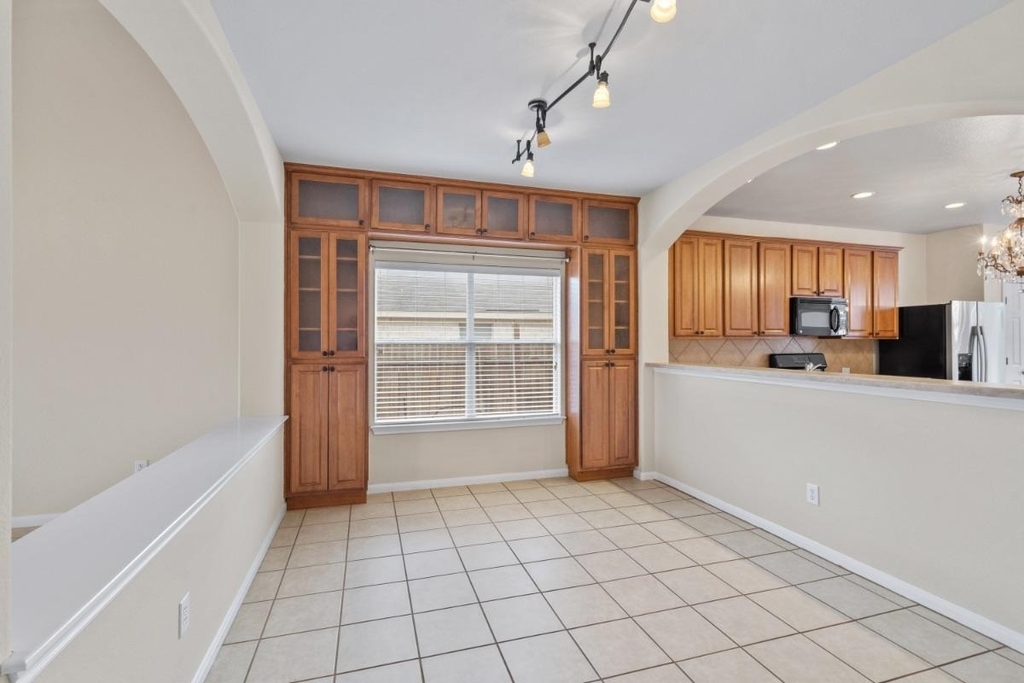 652 Dark Horse Ln - Photo 9