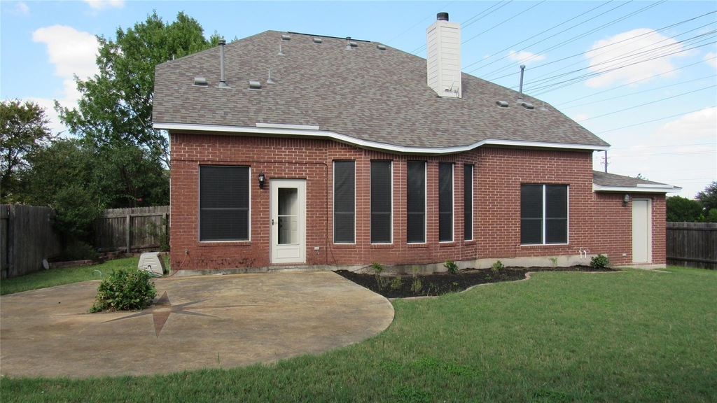 2033 Creole Dr - Photo 11