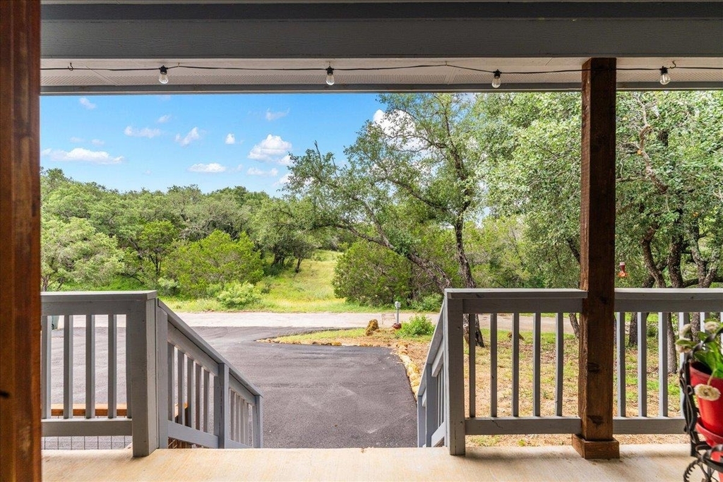 408 Breezing Ln - Photo 6