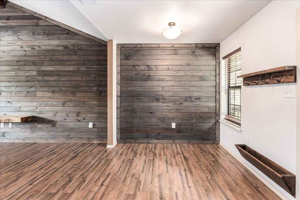 408 Breezing Ln - Photo 14