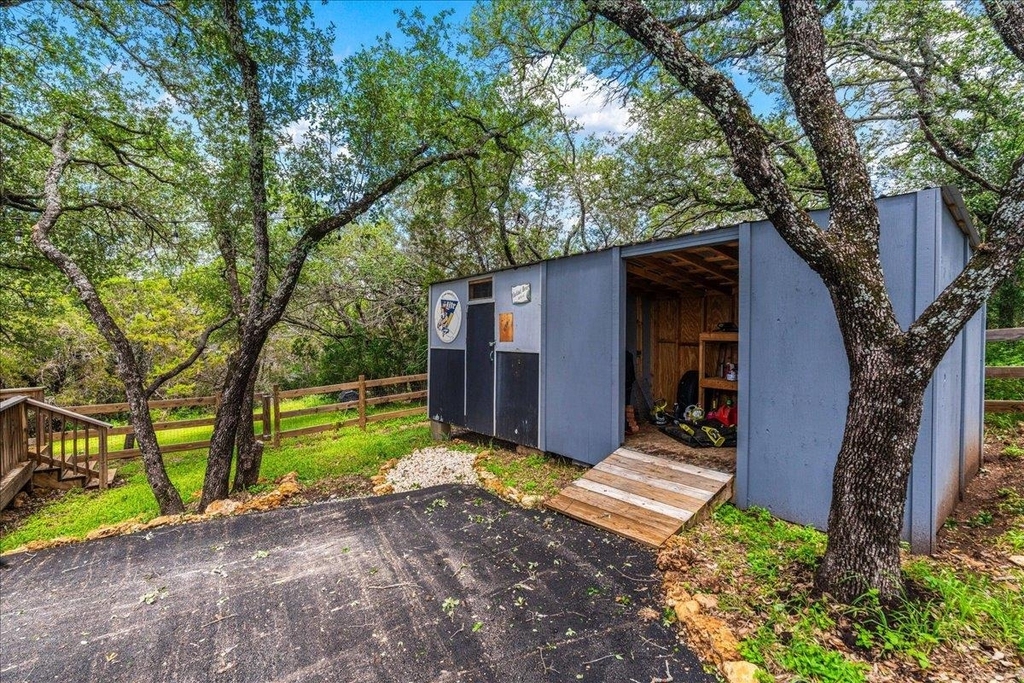 408 Breezing Ln - Photo 30