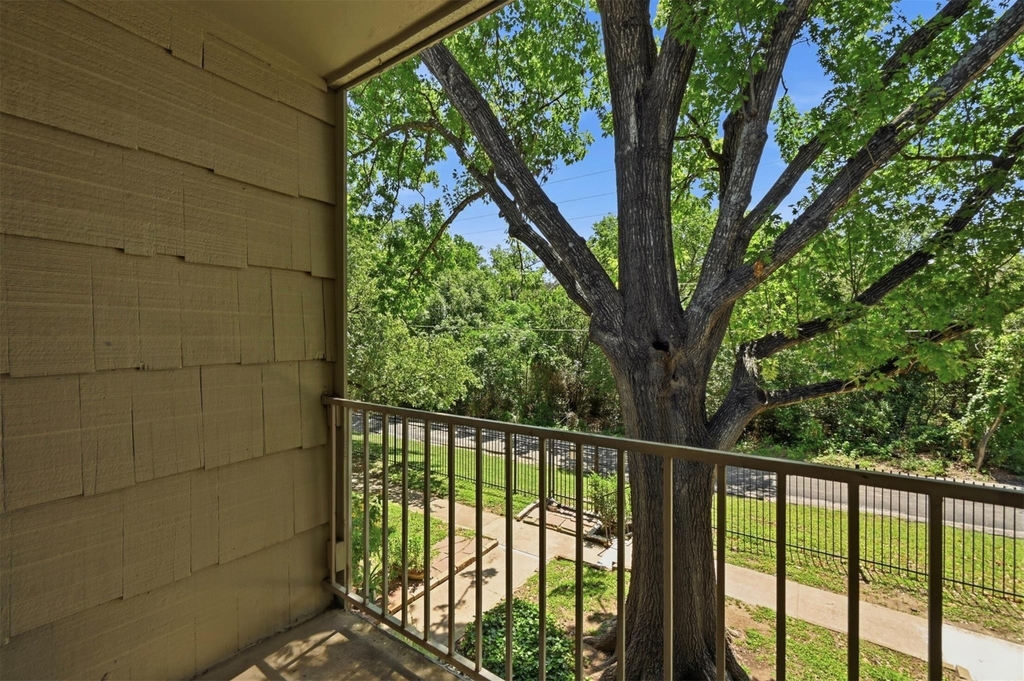 9009 N Plaza Dr - Photo 20
